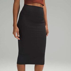 Lululemon Nulu Slim-Fit High-Rise Skirt Black Size 4